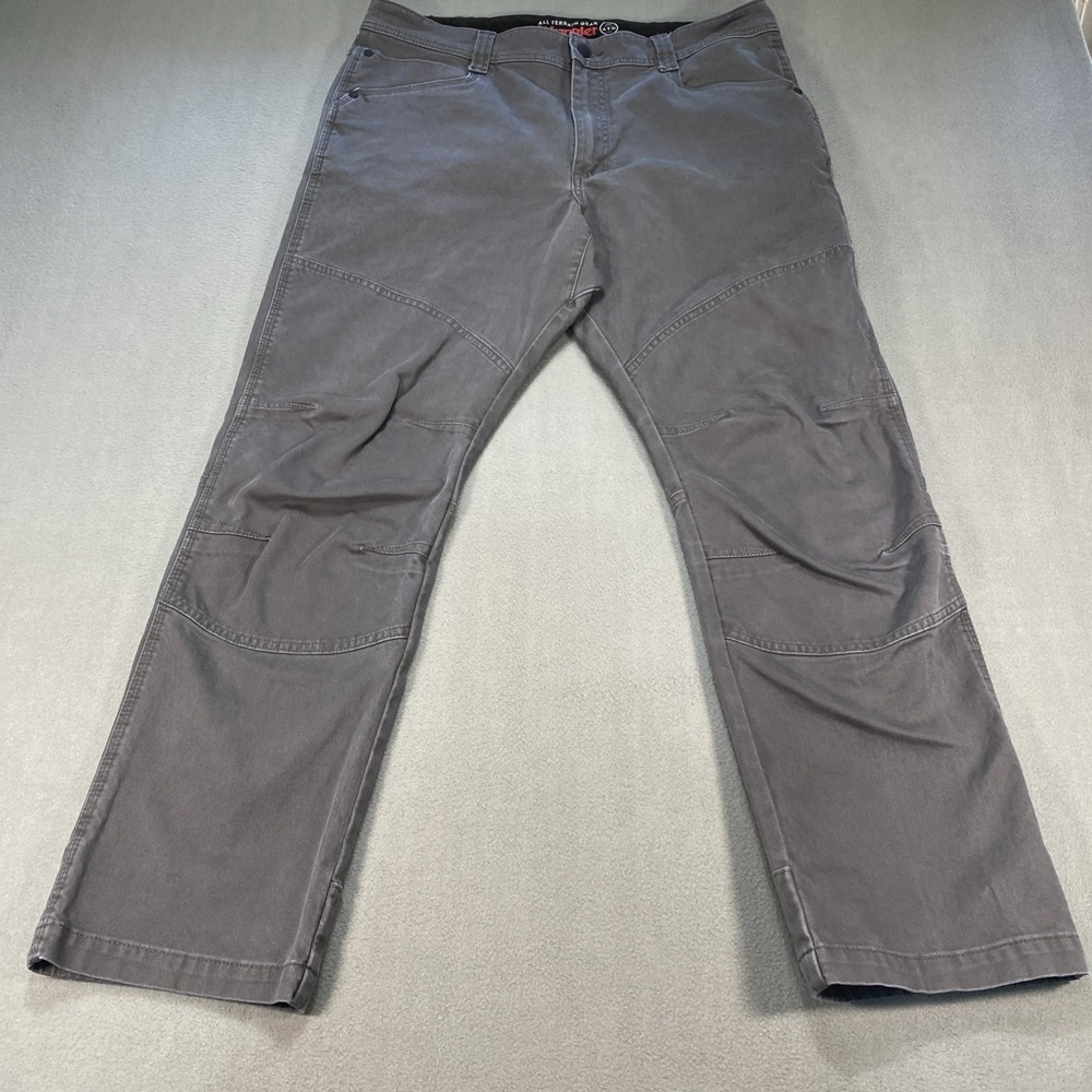 Wrangler ATG Mens 36x30 Grey Workwear Outdoor Rugged Pants